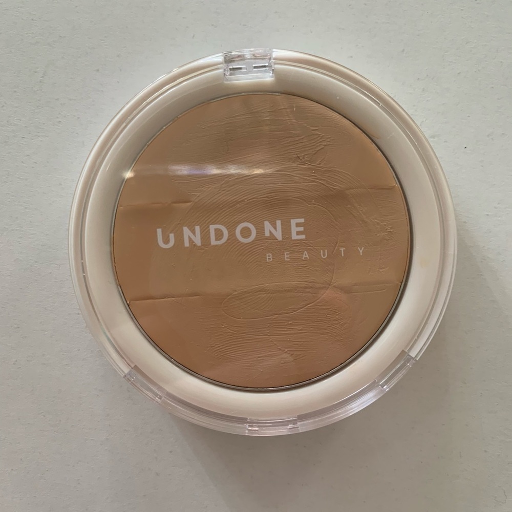 UNDONE Beauty concealer